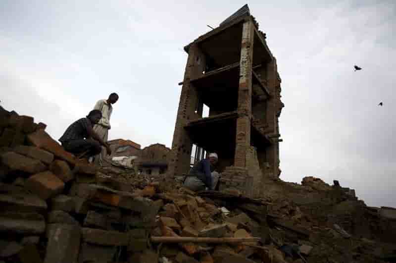 Reconstruction au point mort au nepal