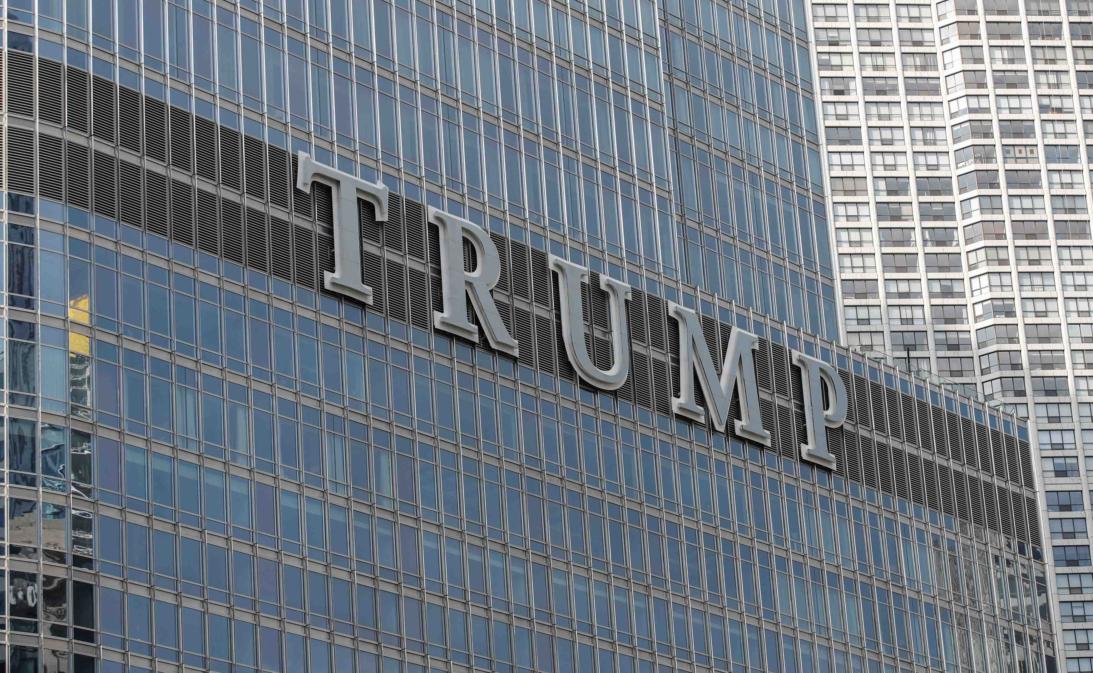 Les democrates pourront demander a db de transmettre des documents sur trump
