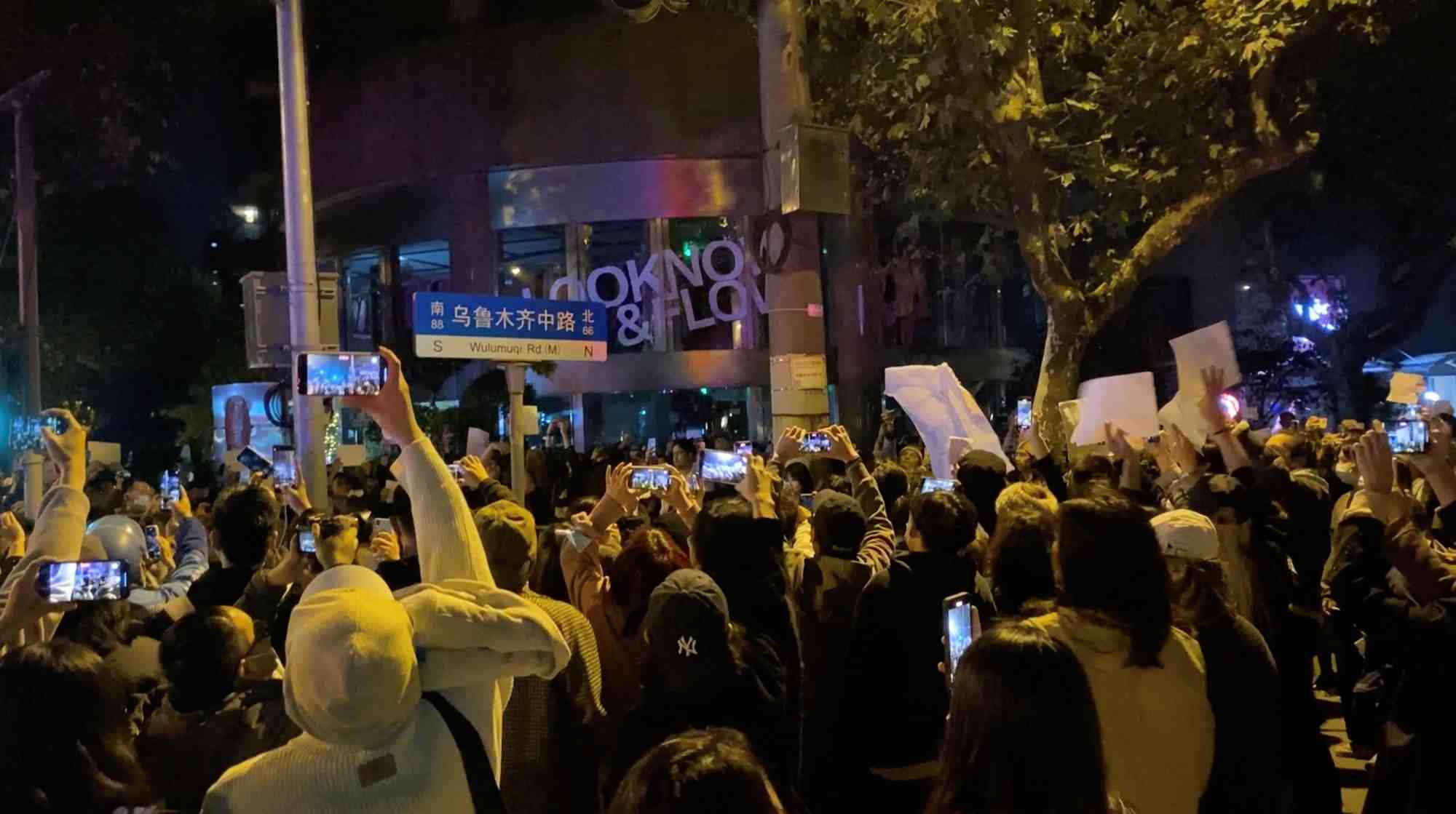 Manifestation contre la limitation de la maladie a coronavirus (covid-19) a shanghai