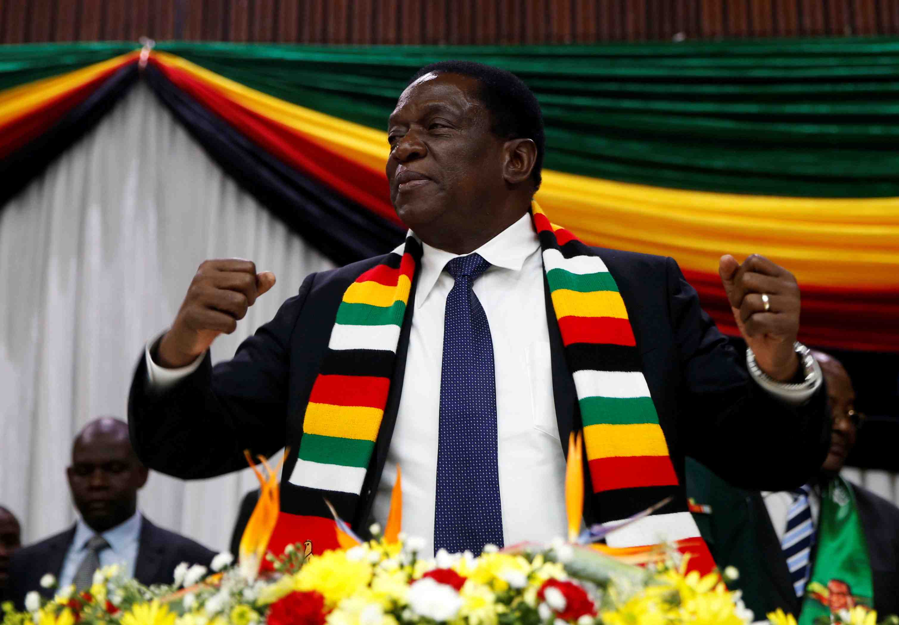 Le president zimbabween sain et sauf apres une explosion