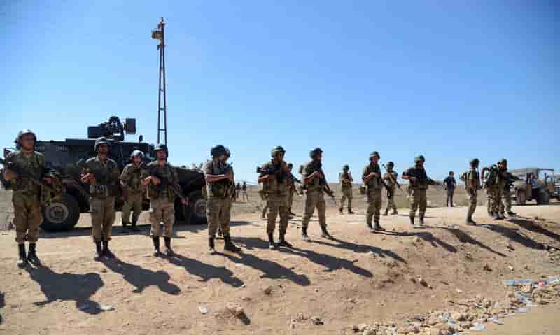 Premiers raids de la coalition contre l'EI en Syrie