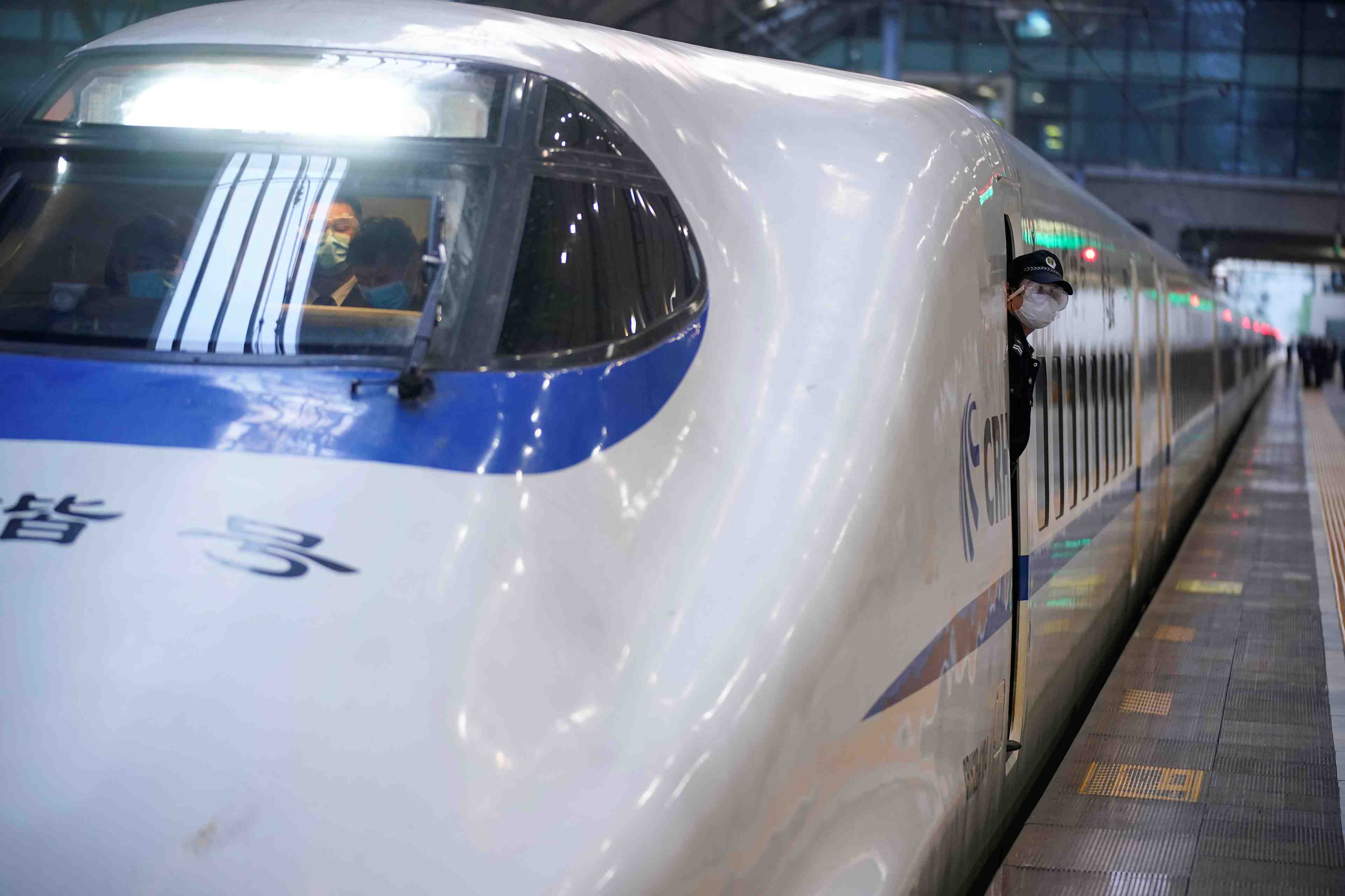 Coronavirus: wuhan veut retablir d'ici fin avril ses trafics ferroviaire et aerien