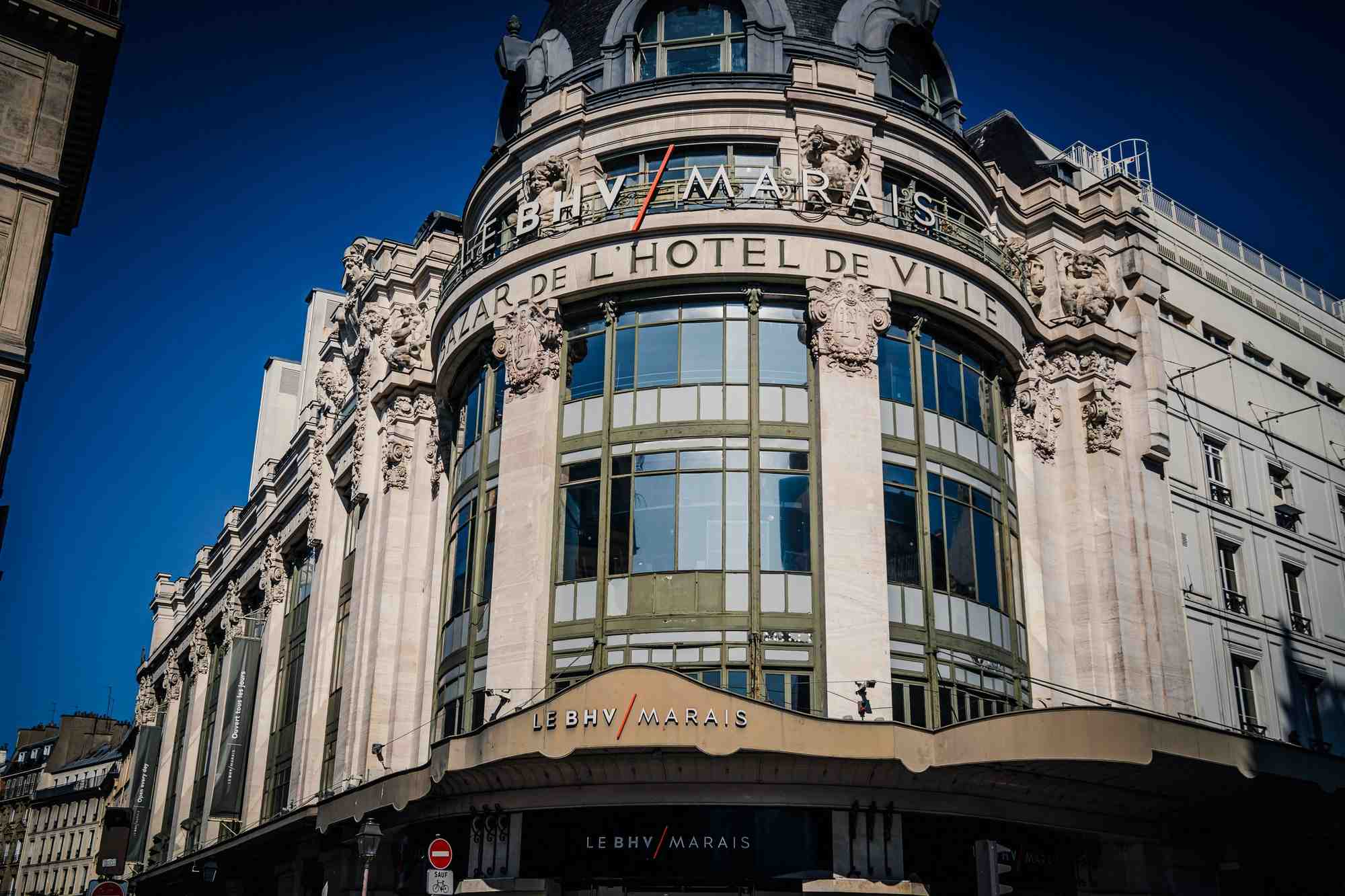 La direction du Bazar de l'Hôtel de Ville, désormais propriété de la foncière Société des grands magasins (SGM), a de nouveau affiché sa confiance en l'avenir ce vendredi.