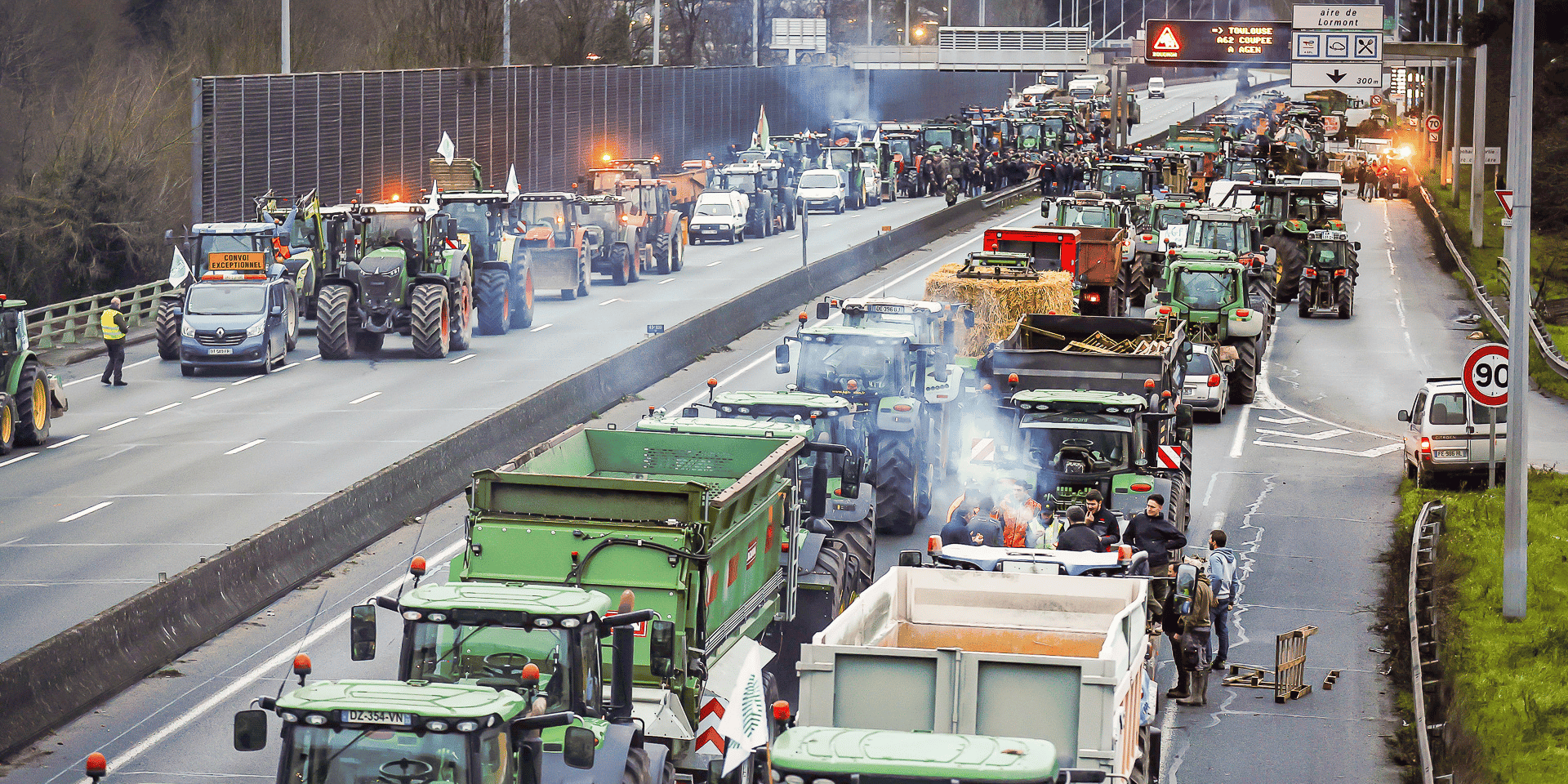 La colère du monde agricole s'est exprimée dans tout le pays début 2024, ici sur la rocade bordelaise le 24 janvier à l'appel de la FNSEA et des Jeunes Agriculteurs de Gironde.
