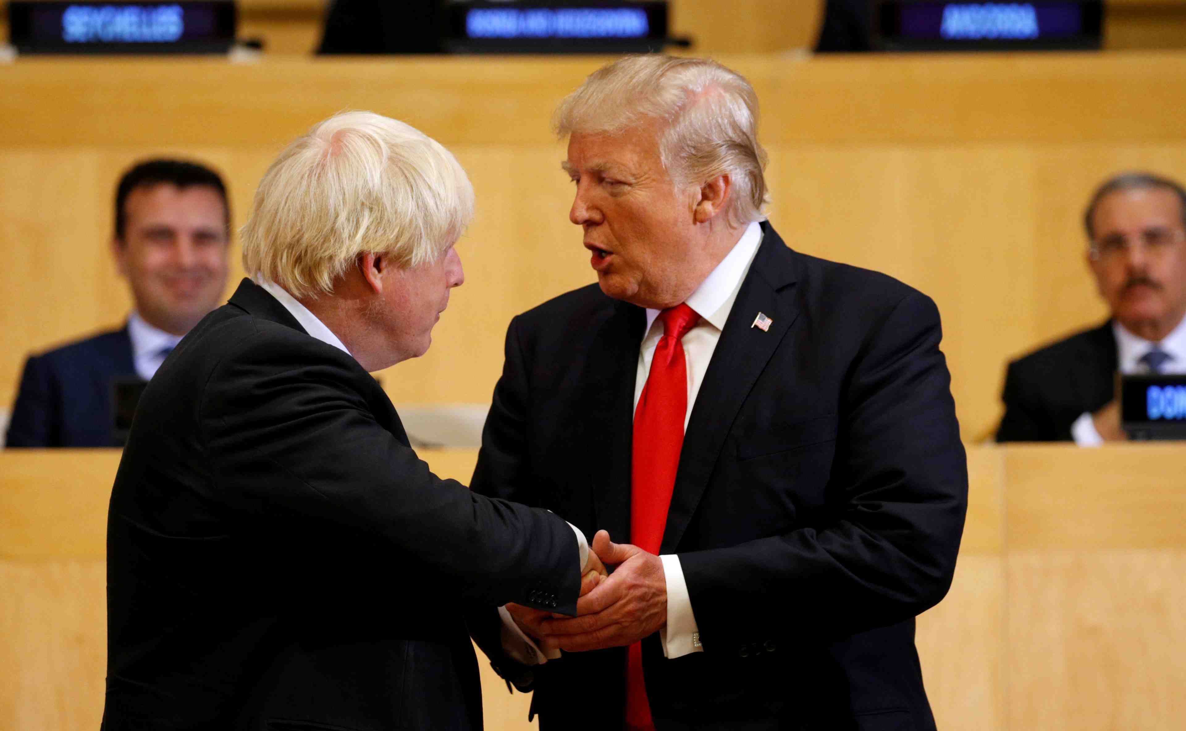 Trump et johnson promettent un accord de libre-echange ambitieux