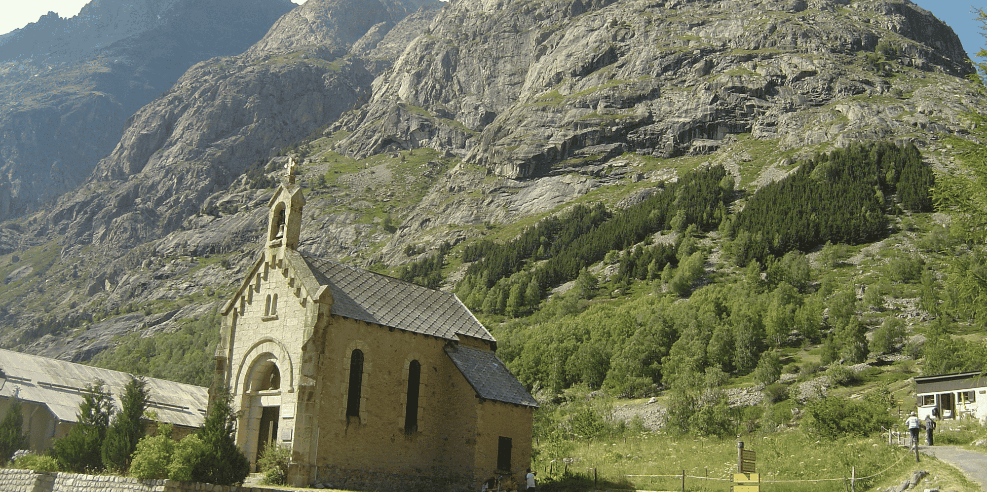 La perte économique globale pour la Vallée du Vénéon sera complexe à chiffrer, et s'appuiera sur tous les moyens disponibles : taxes de séjour versées l'année précédente, ou encore estimation du nombre de personnes présentes grâce à la téléphonie mobile.