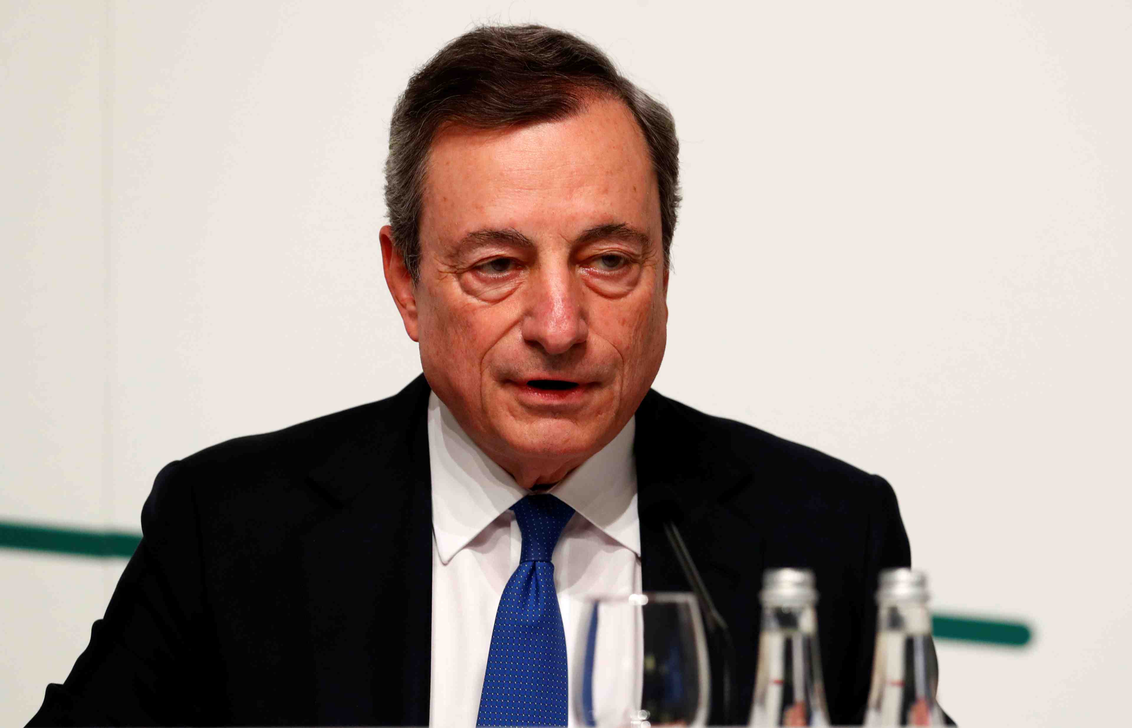 Draghi (bce): l'europe centrale tres exposee au conflit commercial