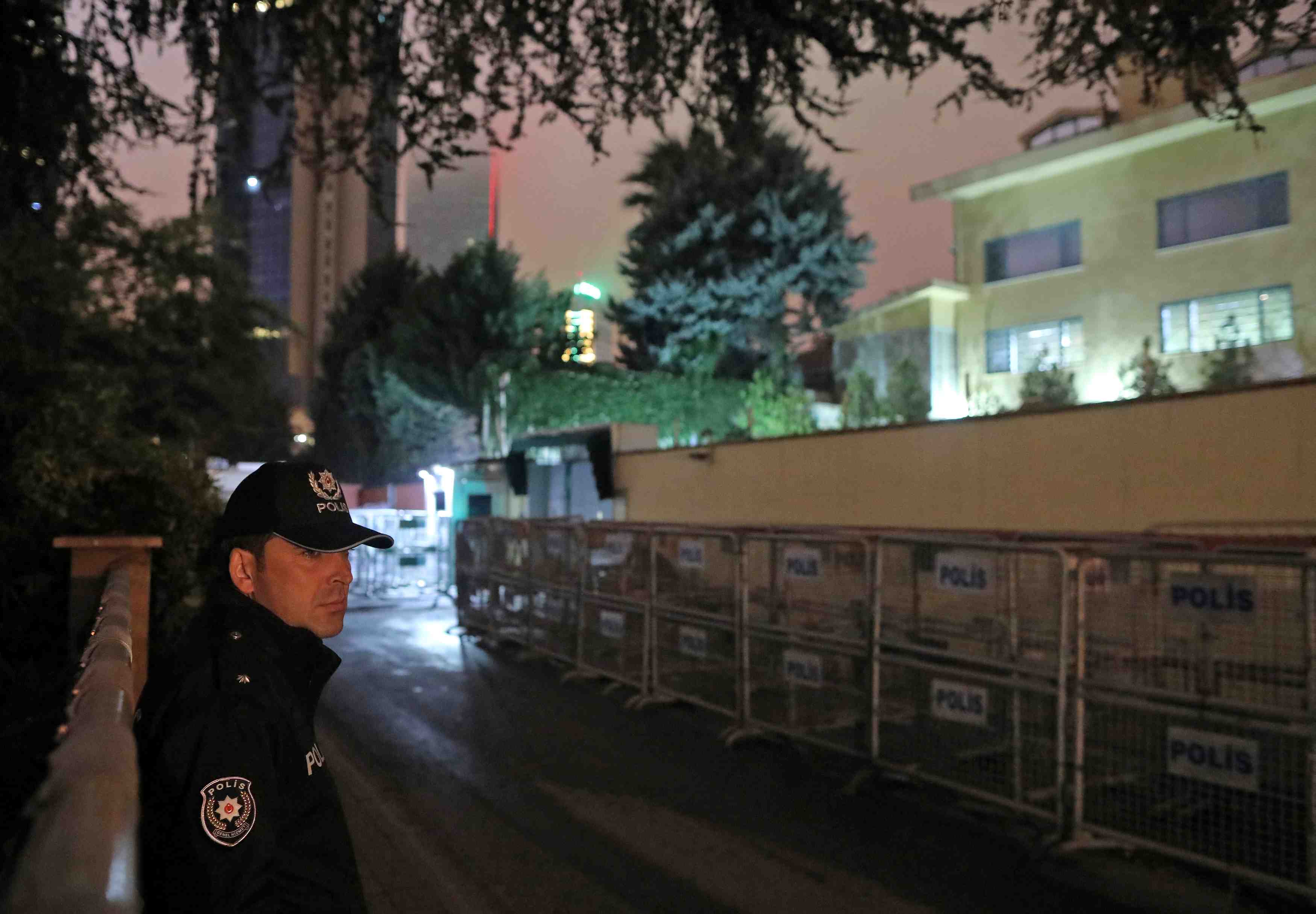 Fouilles dans une foret pres d'istanbul pour retrouver le corps de khashoggi