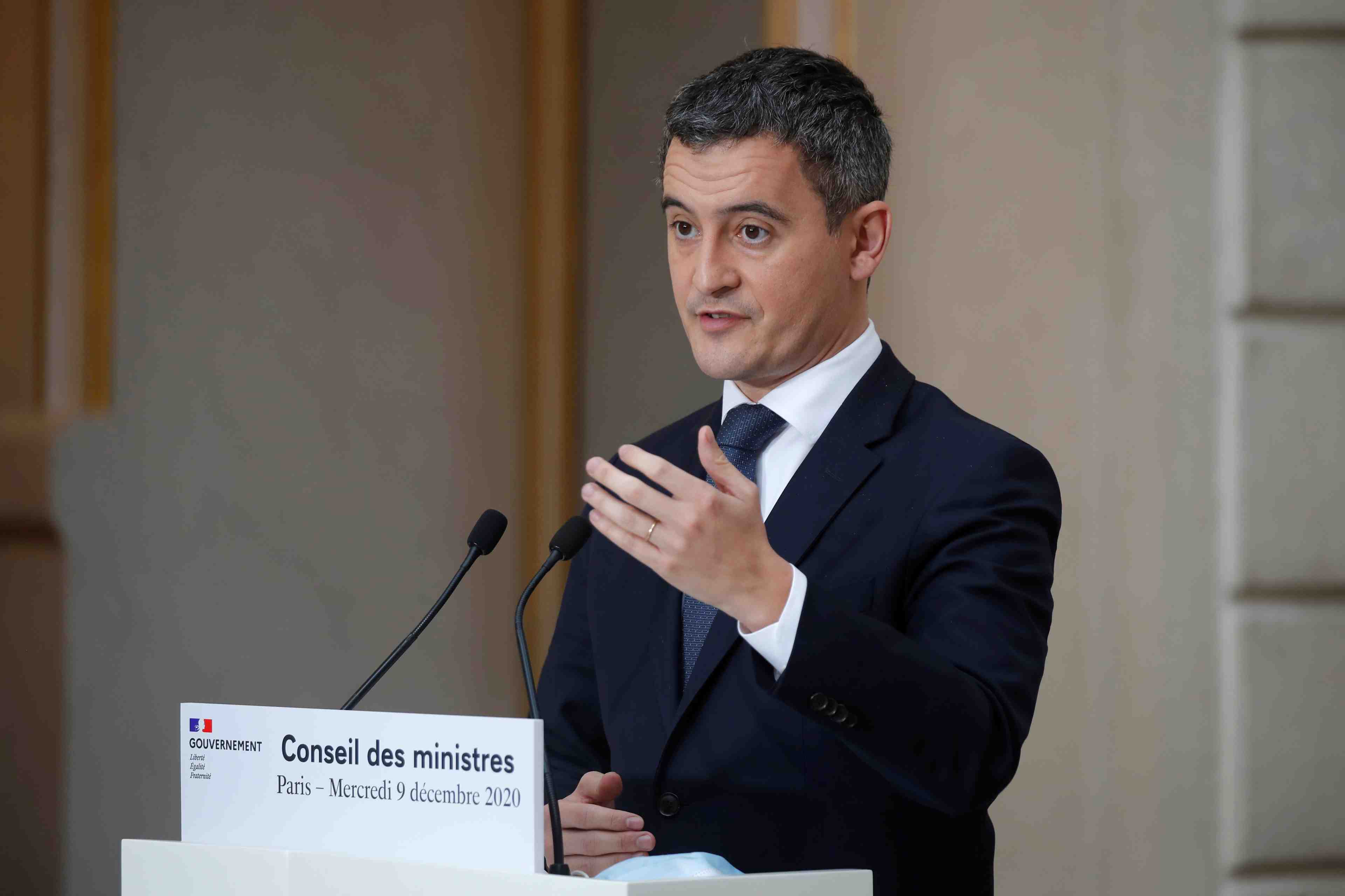 Darmanin promet de "preciser" les decrets autorisant l'elargissement du "fichage"