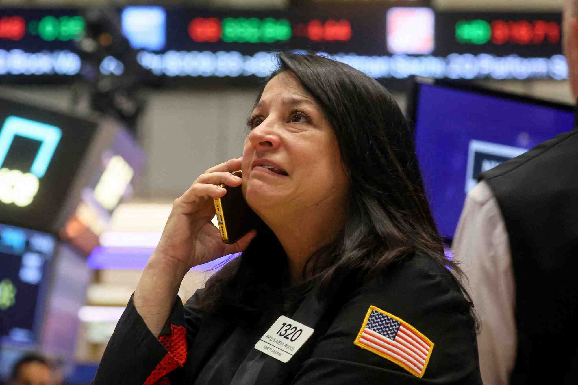 Une tradeuse a la bourse de new york
