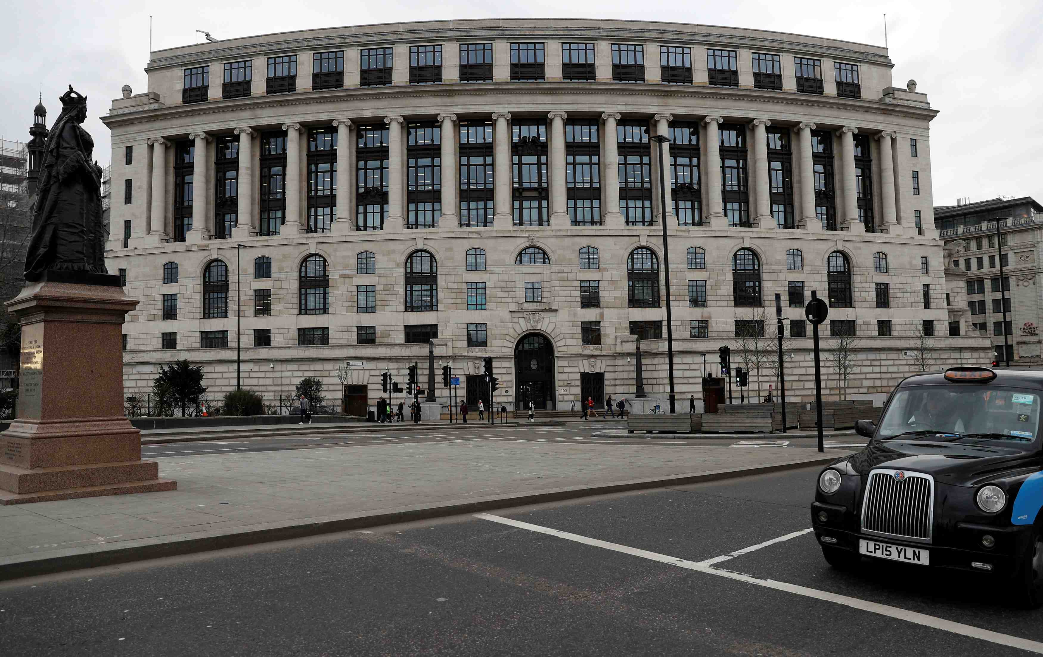 Unilever prefere rotterdam a londres pour son siege social