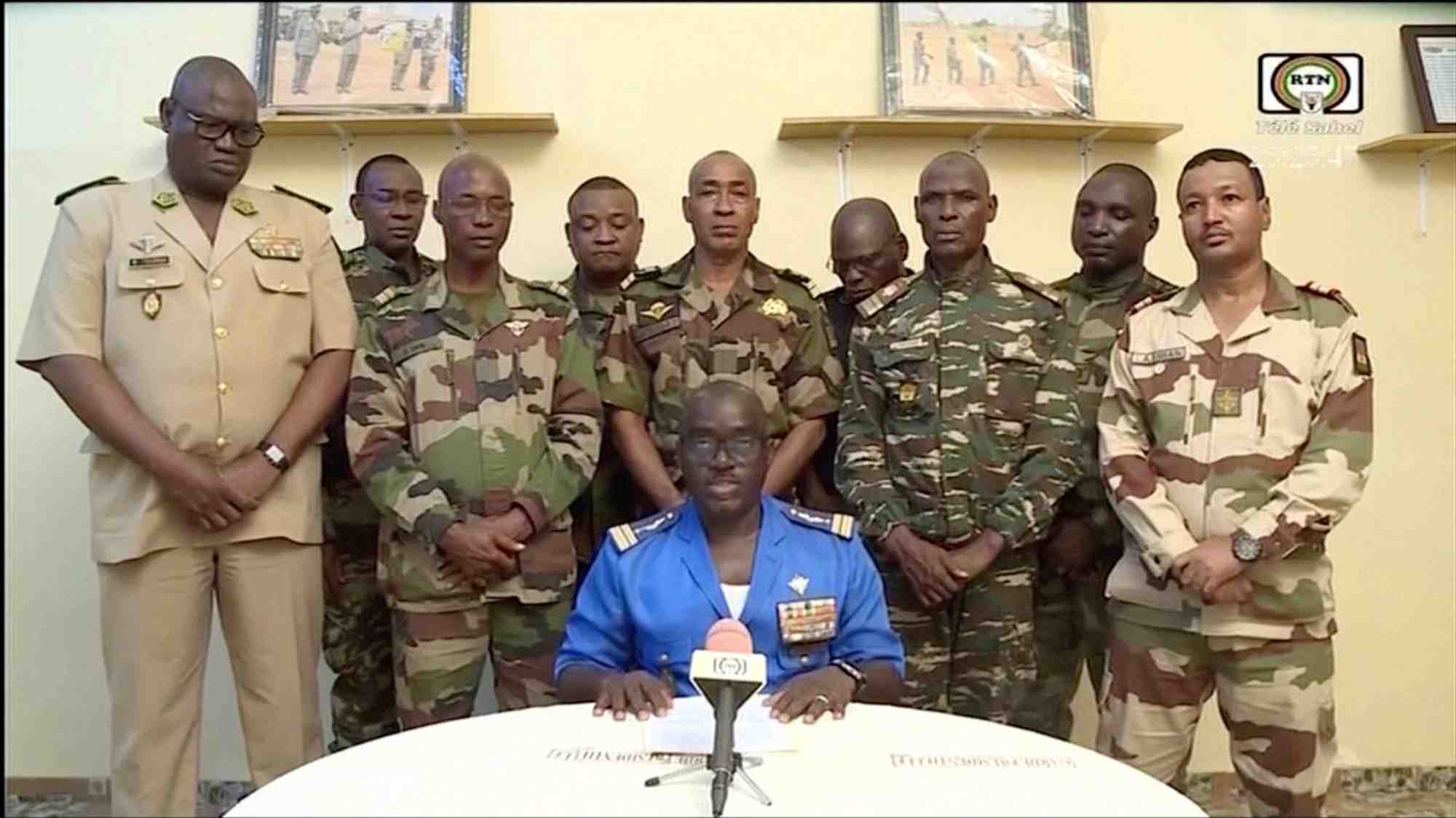 Le porte-parole de l'armee nigerienne lors d'un passage a la television nationale