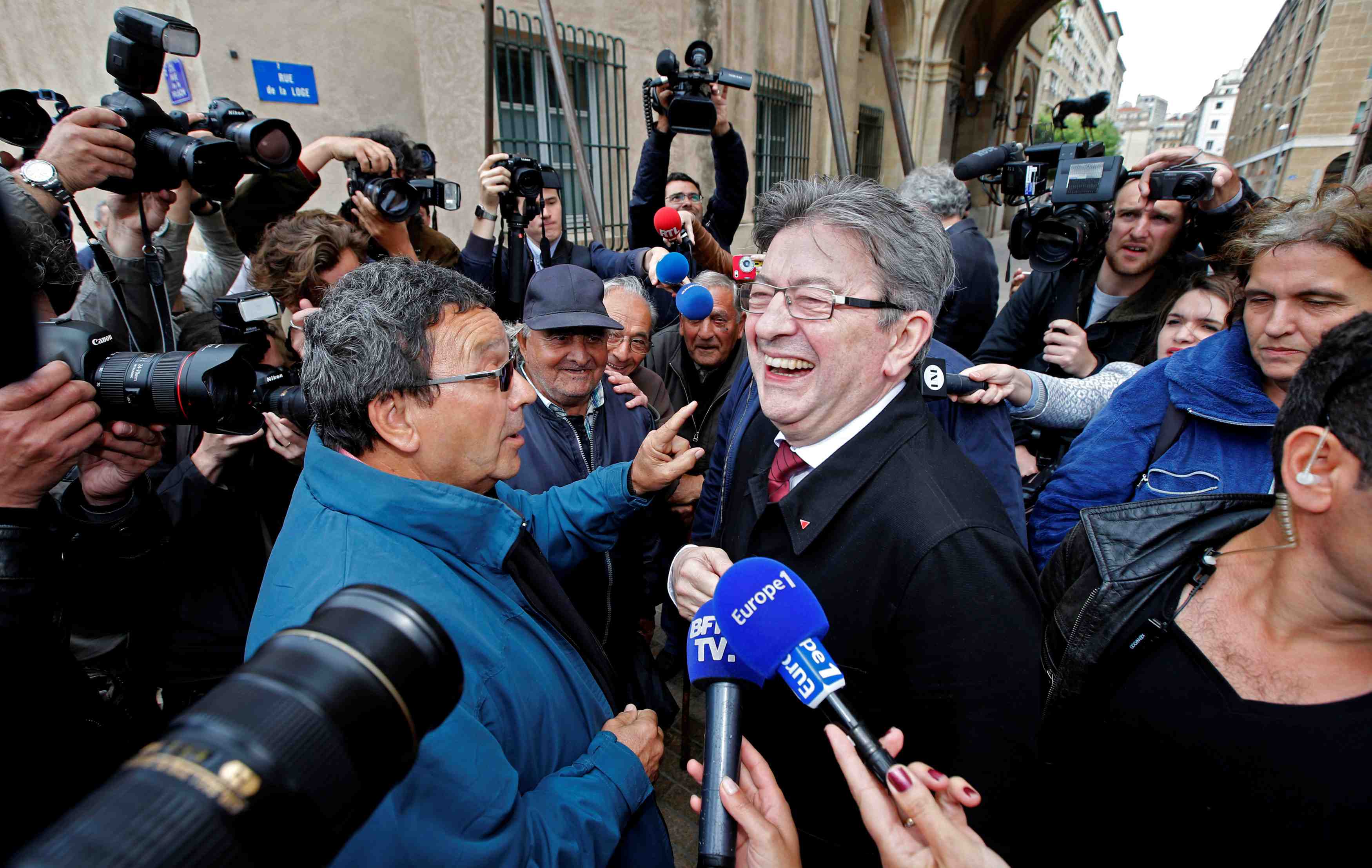 Melenchon met en garde contre un "coup d'etat social"
