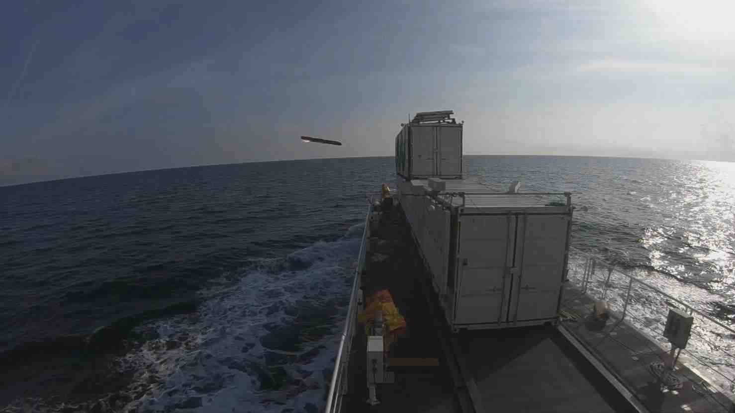 Le missile MBDA Sea Venom-ANL avant impact sur cible.
