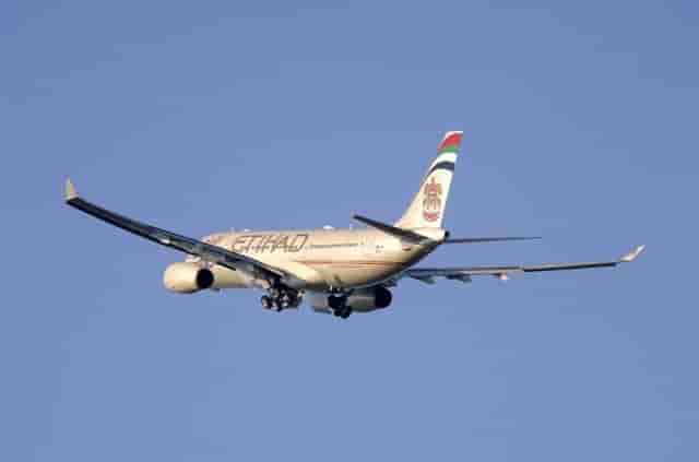 James Hogan, jusqu'alors président d'Etihad Airways, prend la tête du Etihad Aviation Group qui s'organise désormais en quatre fonctions transversales et quatre directions générales.