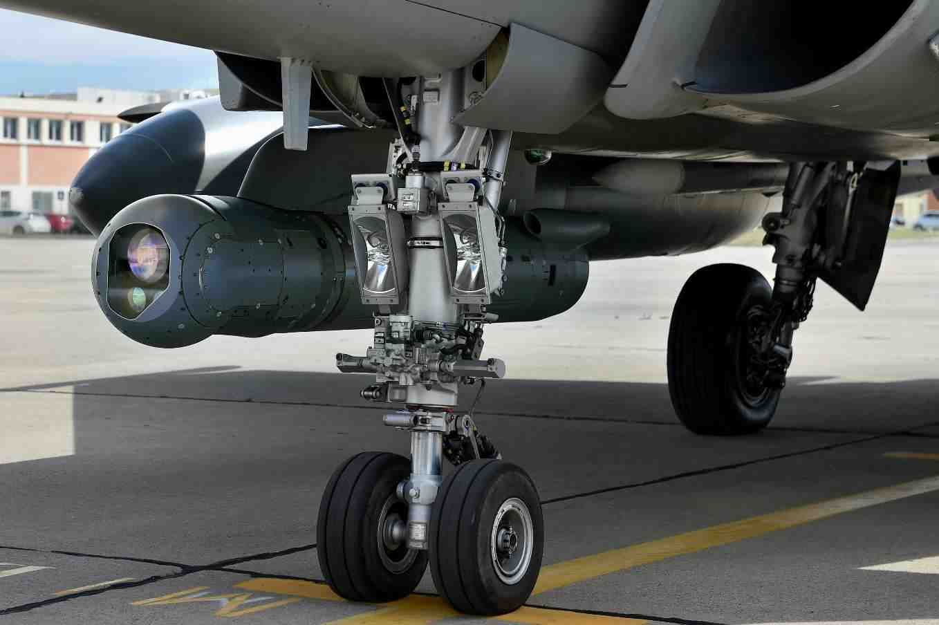 Le TALIOS, nouveau pod de désignation laser du Rafale F3-R.