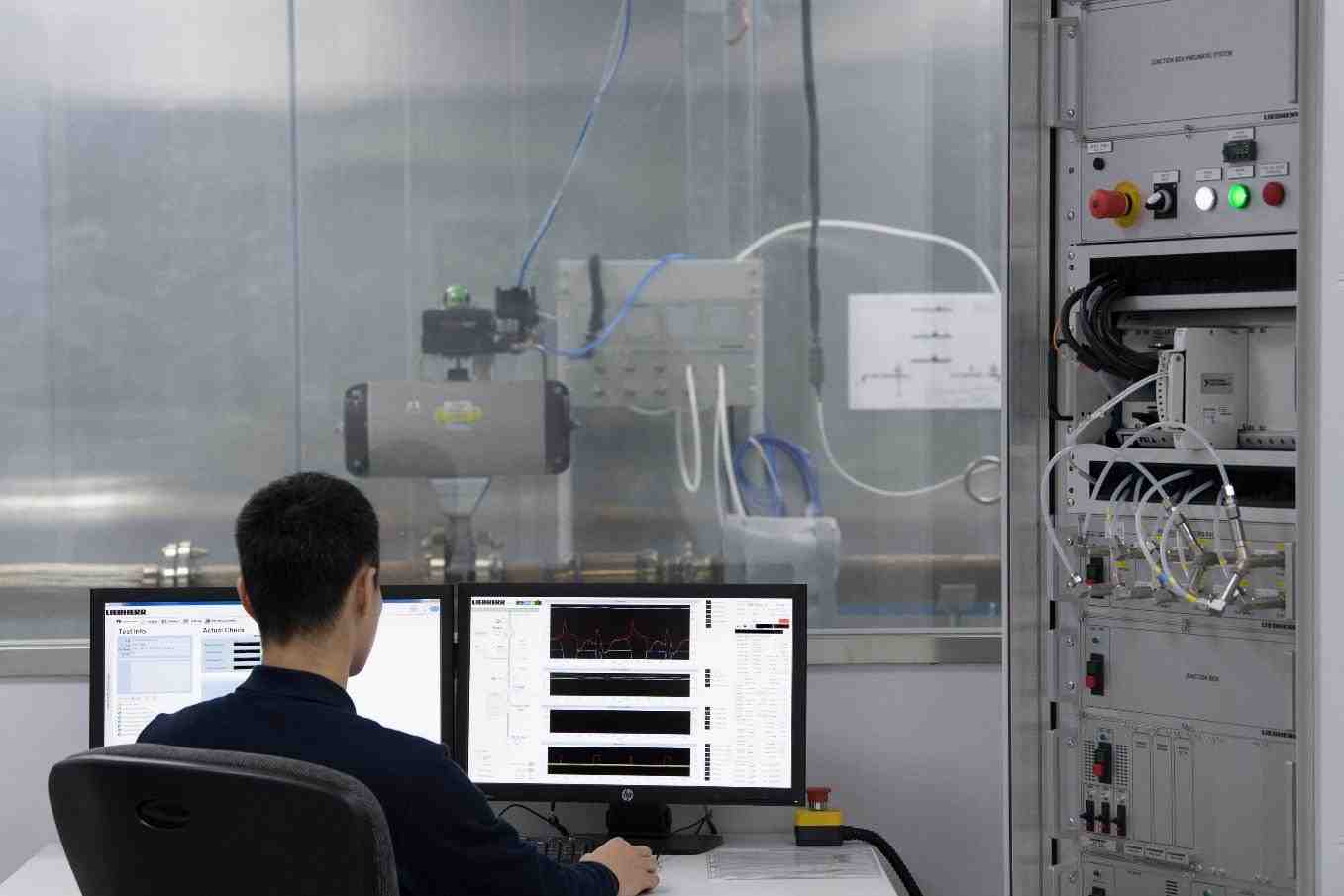 Liebherr-Aerospace accroît sa présence en Chine et dispose notamment d'un centre MRO d'une surface de 3 700 m2.