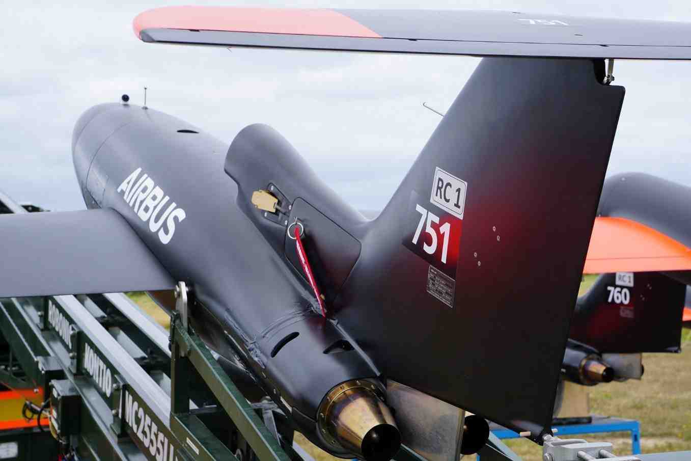 Airbus a mené des essais pour étudier la combinaison drones-avions habités.