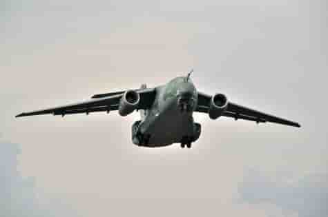 KC-390.