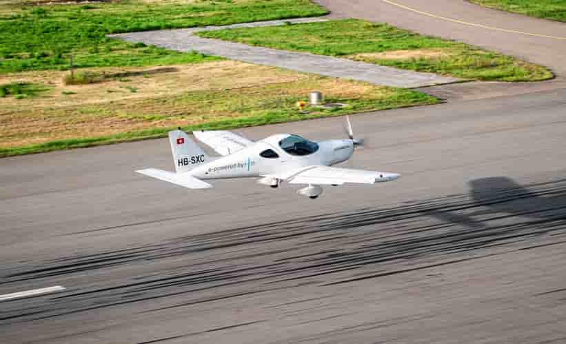 204cae26bb3842e2209f581df30149574797d2403e2e24472fa44dc4734f195f