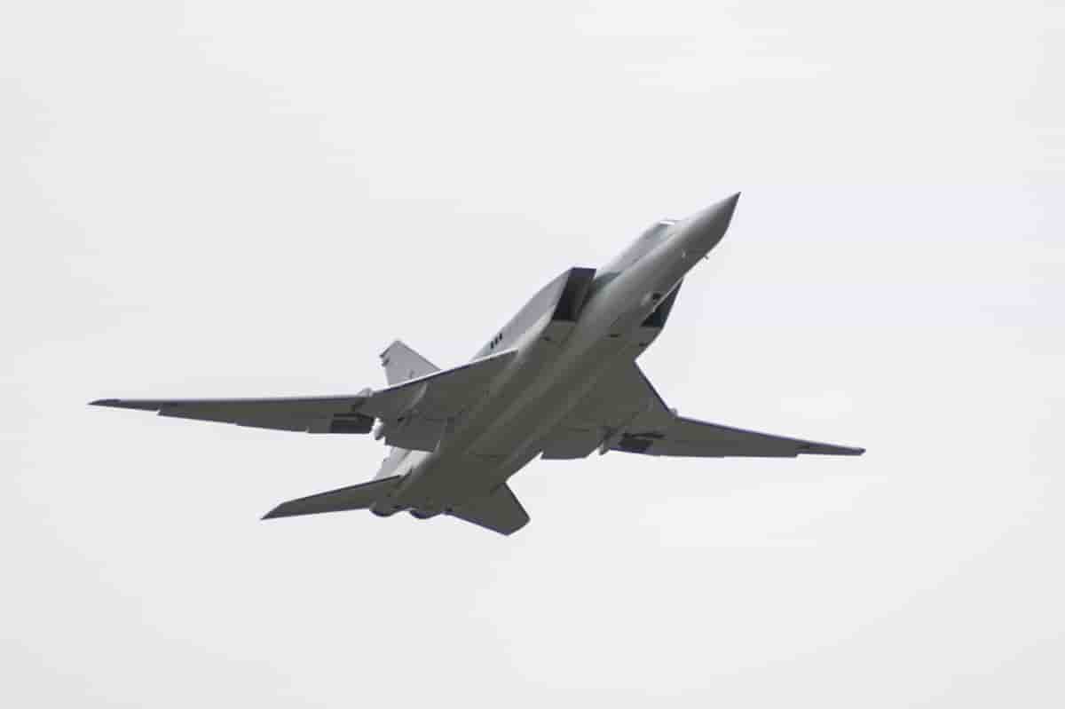 Tu-22