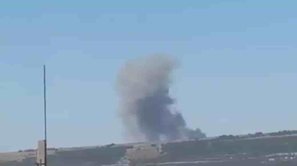 Fumée émanant de la base de communication de Verkhnesadovoye aprèrs une attaque de missile Storm Shadow/SCALP-EG.