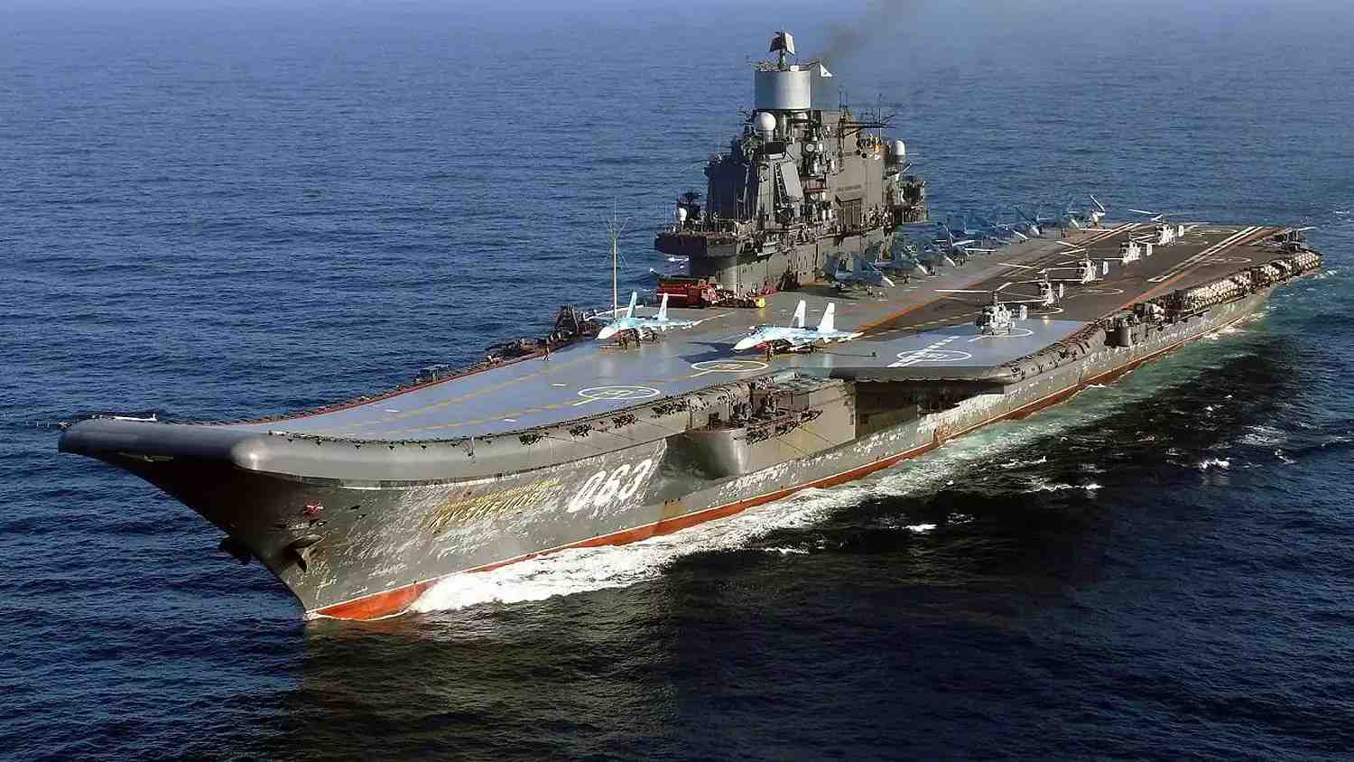 Porte-avions Admiral Kuznetsov.