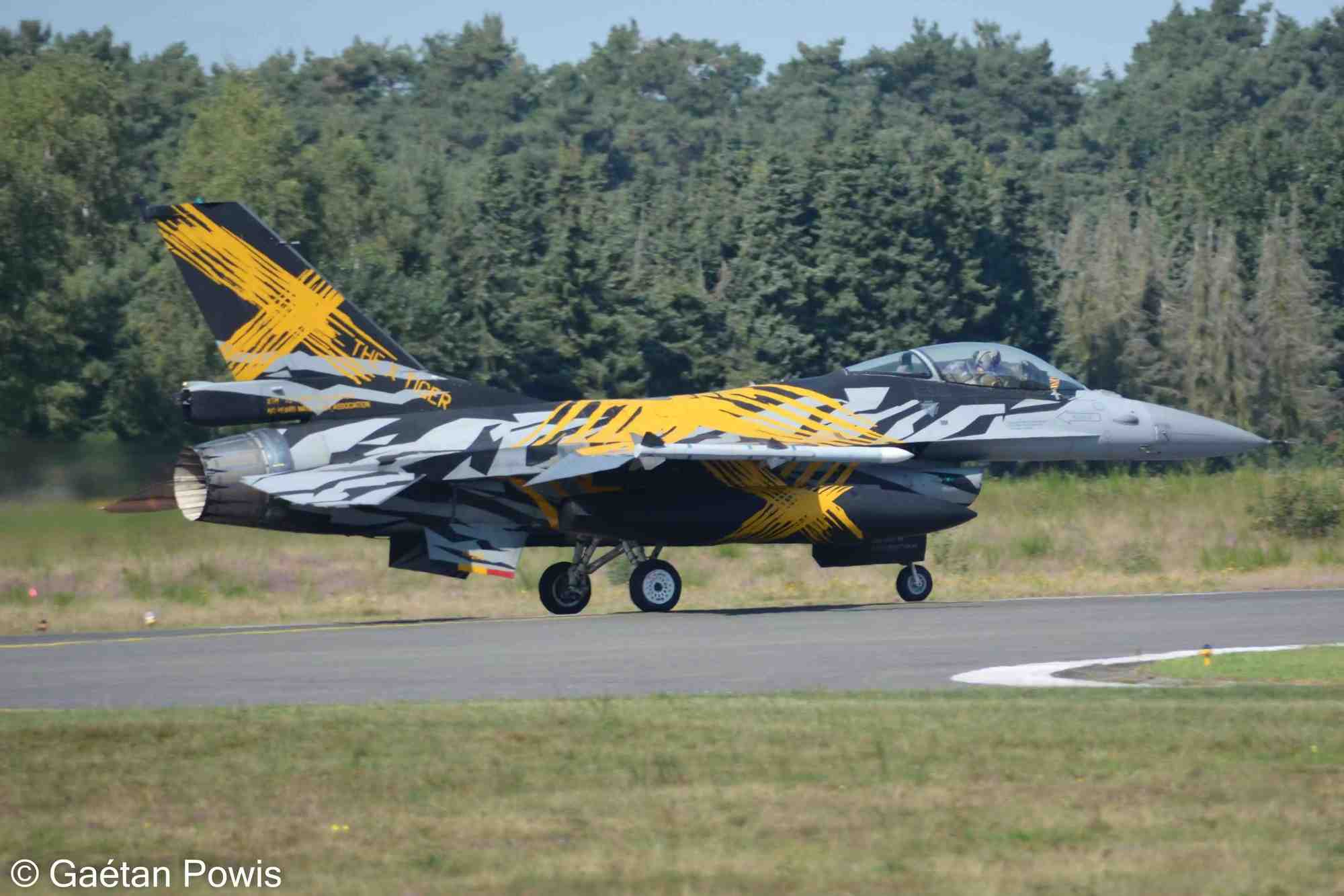 F-16A Block 20 MLU "X Tiger" belge en plein décollage.