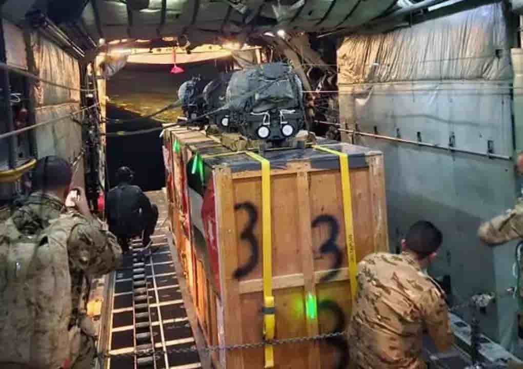 Quelques instants avant le cargo drop, dans la soute du C-130E jordanien.