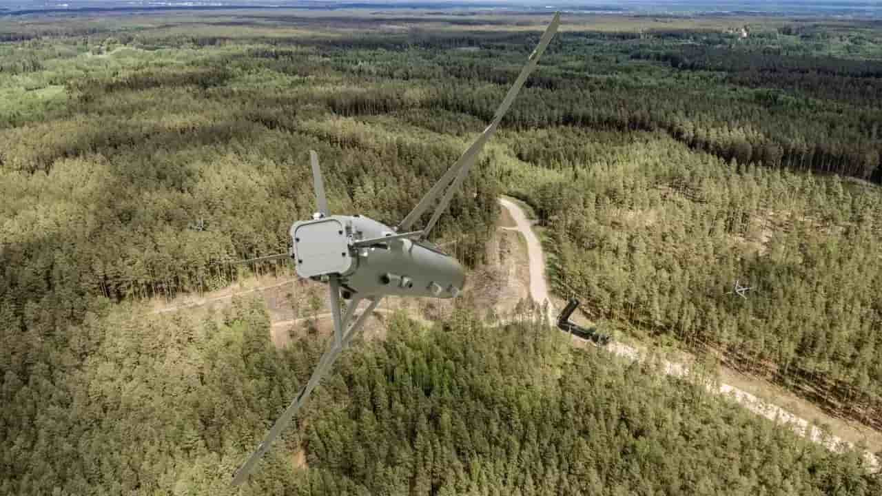 Démonstration de l’impact tous azimuts : tirées depuis le même lanceur terrestre, les trois SDB ont pourtant une trajectoire d’approche différente vers leur cible.