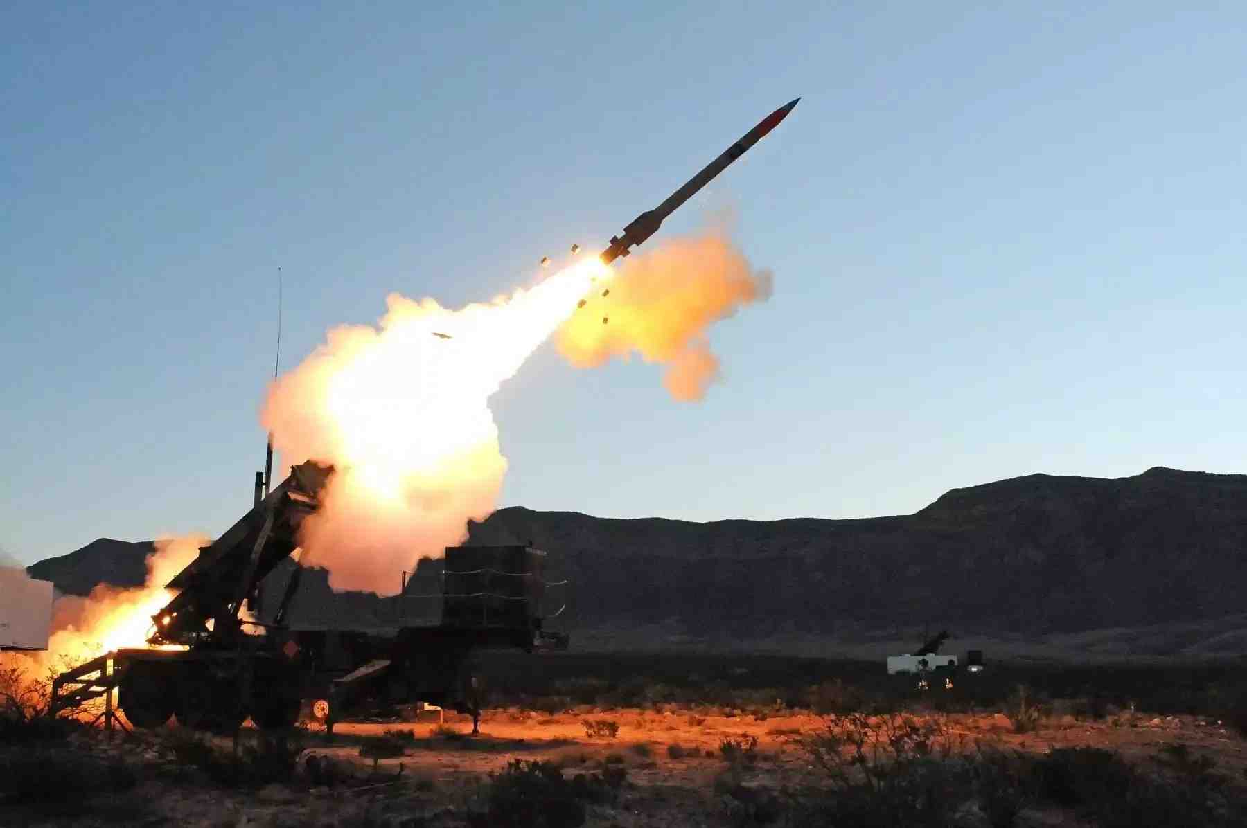 Tir d'essai d'un Patriot PAC-3 CRI de l'US Army (31 mars 2019).