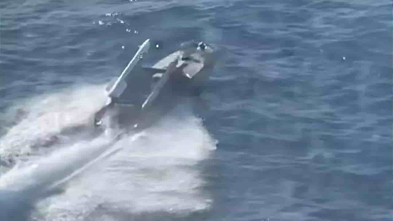 Première image d'un drone de surface ukrainien équipé d'un missile antiaérien moyenne portée R-73 (AA-11 Archer).