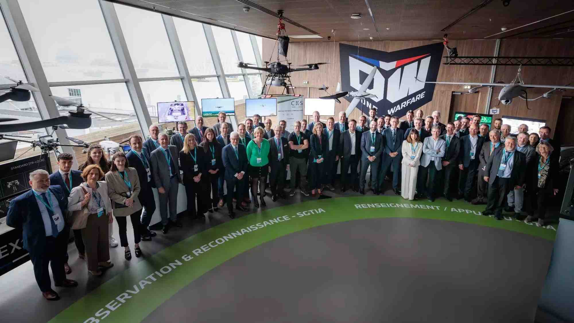 Représentants de Thales et des 15 entreprises de drones durant la JIDAC 2024.