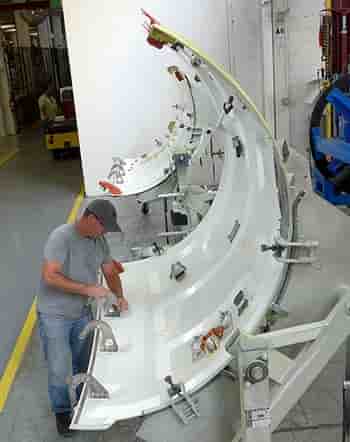 Fan cowl doors for Bombardier 7000 nacelle system.