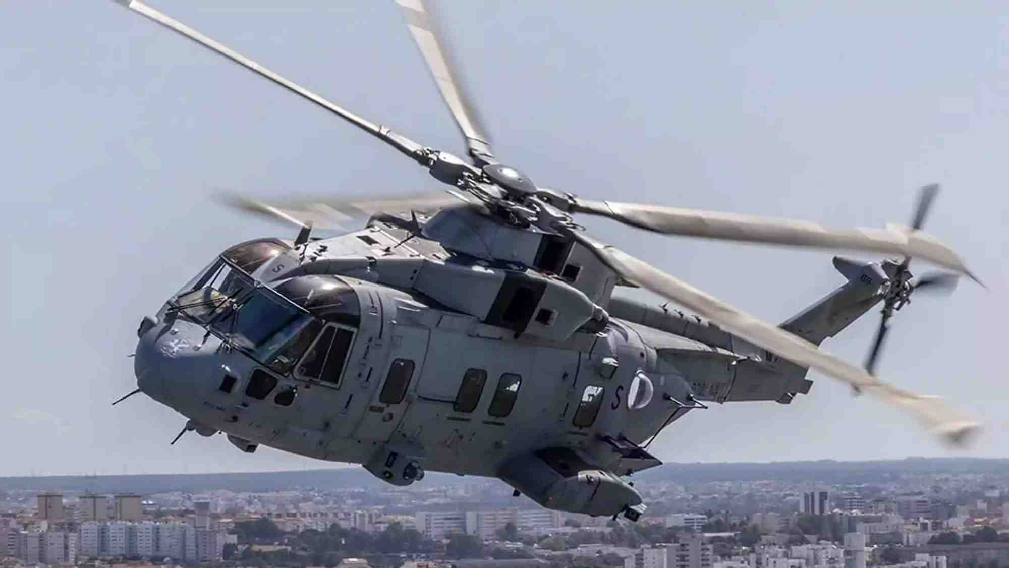 Hélicoptère de transport moyen AW101 Merlin Mk4 de la Royal Navy.