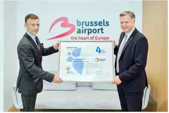 A gauche, Olivier Jankovec, directeur général d'ACI Europe et à droite, Arnaud Feist, directeur général de Brussels Airport