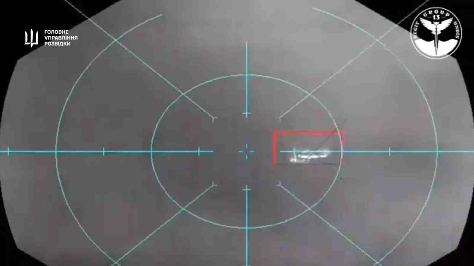 Hélicoptère de transport moyen Mi-8 russe dans le viseur d'un drone de surface Magura V5 équipé de 2 missiles R-73 (31 décembre 2024).