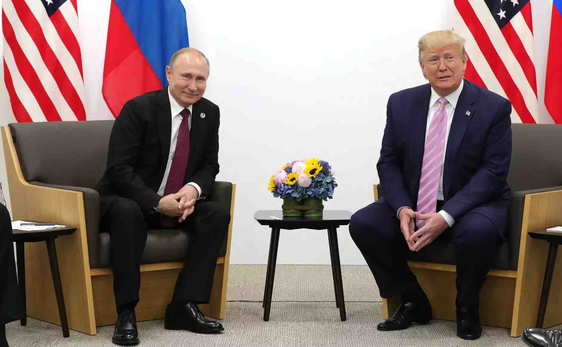 Vladimir Poutine et Donald Trump lors du G20 (28 juin 2019).