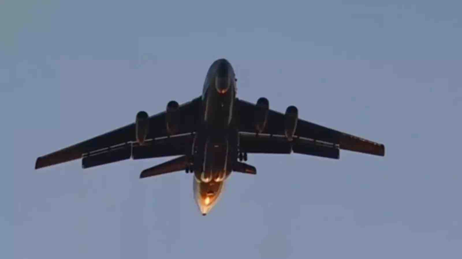 Avion de transport stratégique Il-76MD Candid ukrainien en train d'atterrir quelque part en Ukraine (6 septembre 2025).