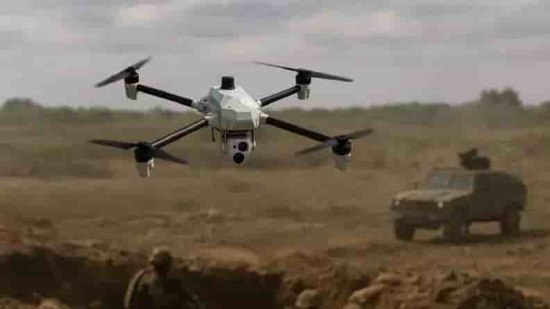 Représentation de la munition téléopérée Damoclès combinant un drone de Delair et une charge de KNDS France.
