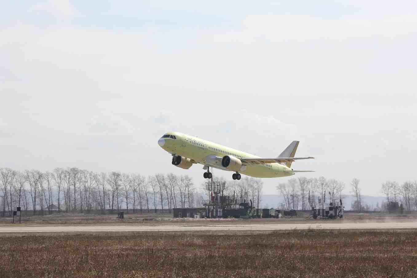 Le troisième MC-21-300 est équipé d'une cabine passagers équipée.