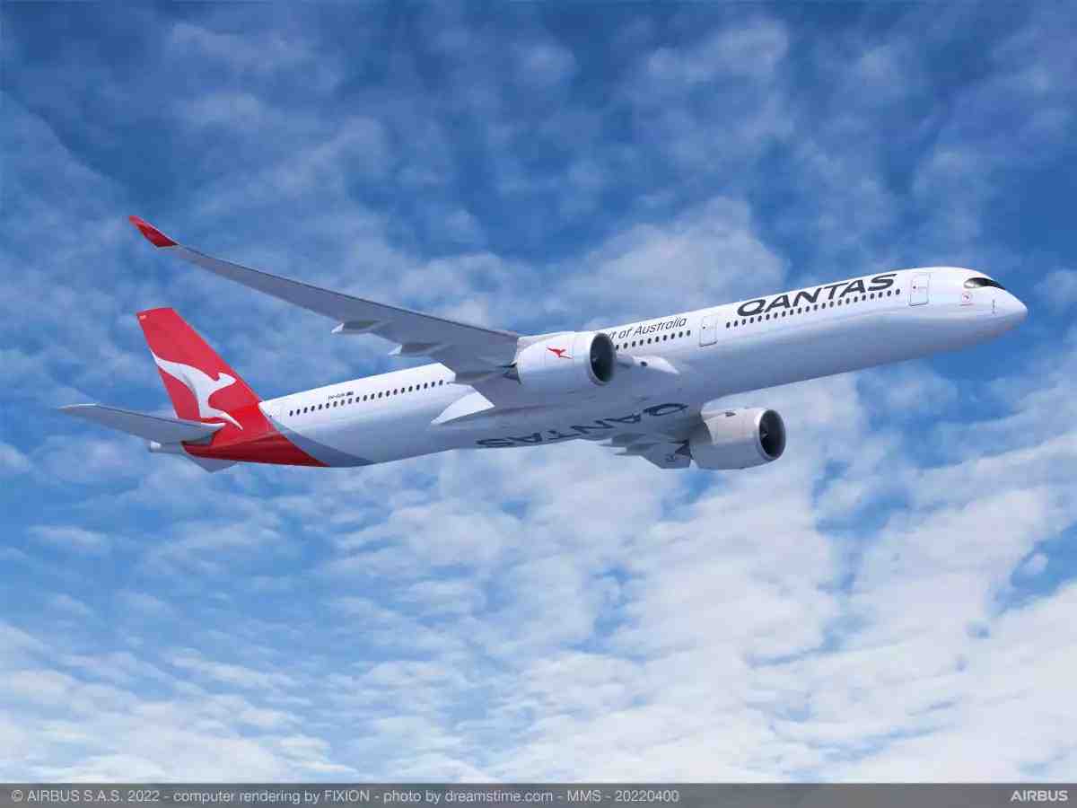 A350-1000_RR_QFA_V10_RVB