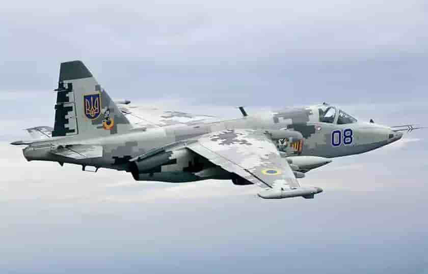 Su-25 ukrainien en vol.