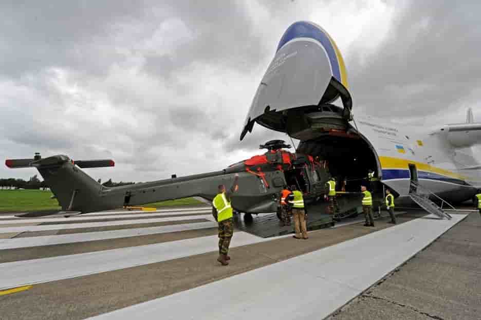 Les NH-90 belges ont fait l'aller-retour sur l'Afrique grâce à un AN-124.