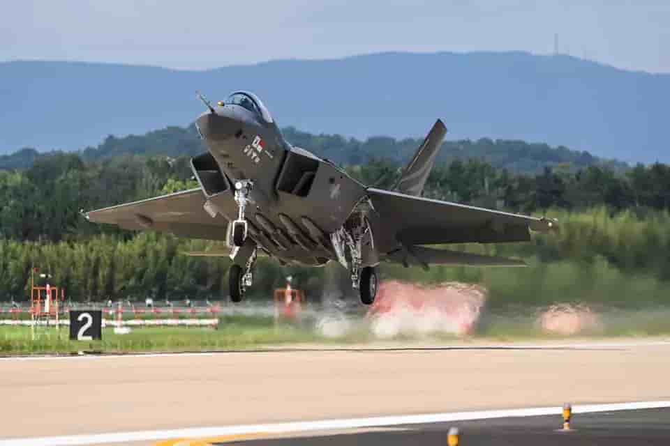 19 juillet 2022 : premier décollage du KF-21 sud-coréen.