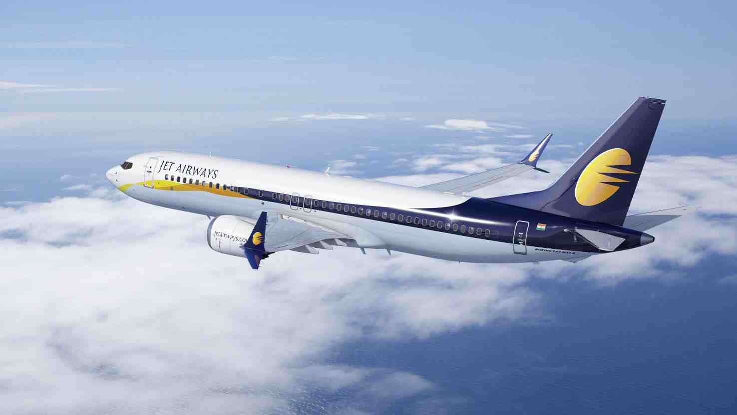 Boeing 737 MAX 8.