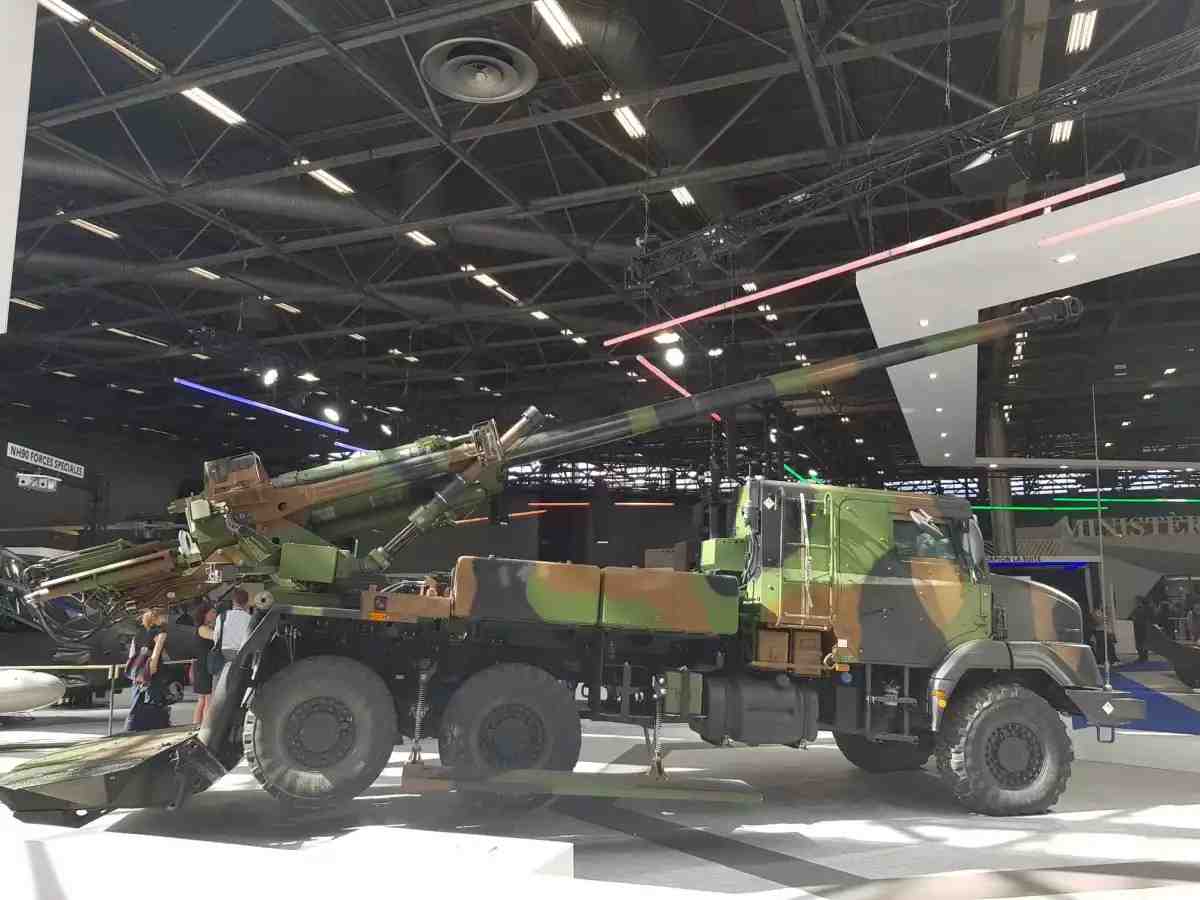 CAESAr de l'Armée de Terre durant l'édition 2022 du salon Eurosatory.