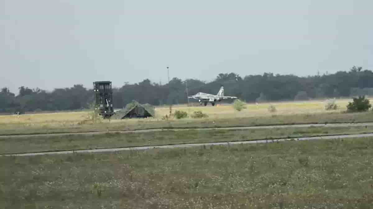 Une partie de la batterie de S-350 russe déployée à Taganrog.