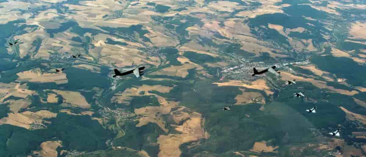 Eurofighter et Tornado IDS allemands, B-52H américain et F-16 belges dans le cadre de la COMAO du 26 août au-dessus de l'Allemagne.