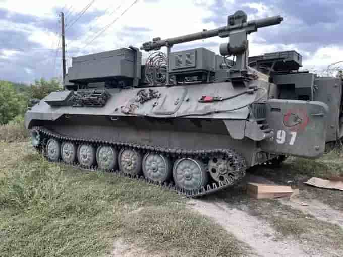 Système de brouillage R-934BMV russe capturé par les Ukrainiens.